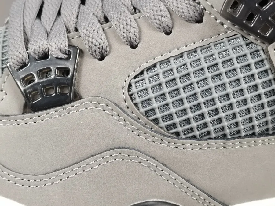 Jordan Retro 4 Cool Grey