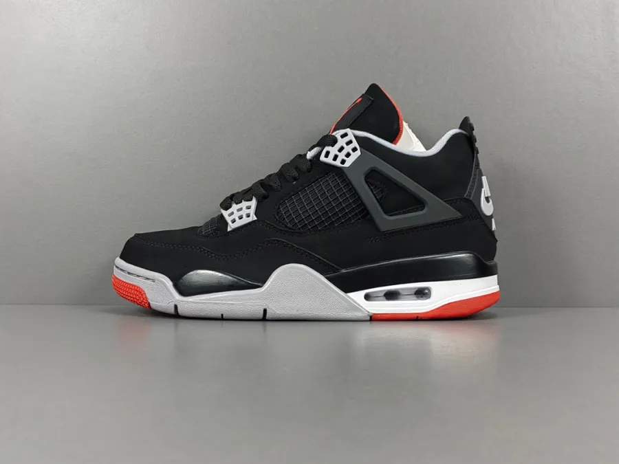 Air Jordan 4 Bred