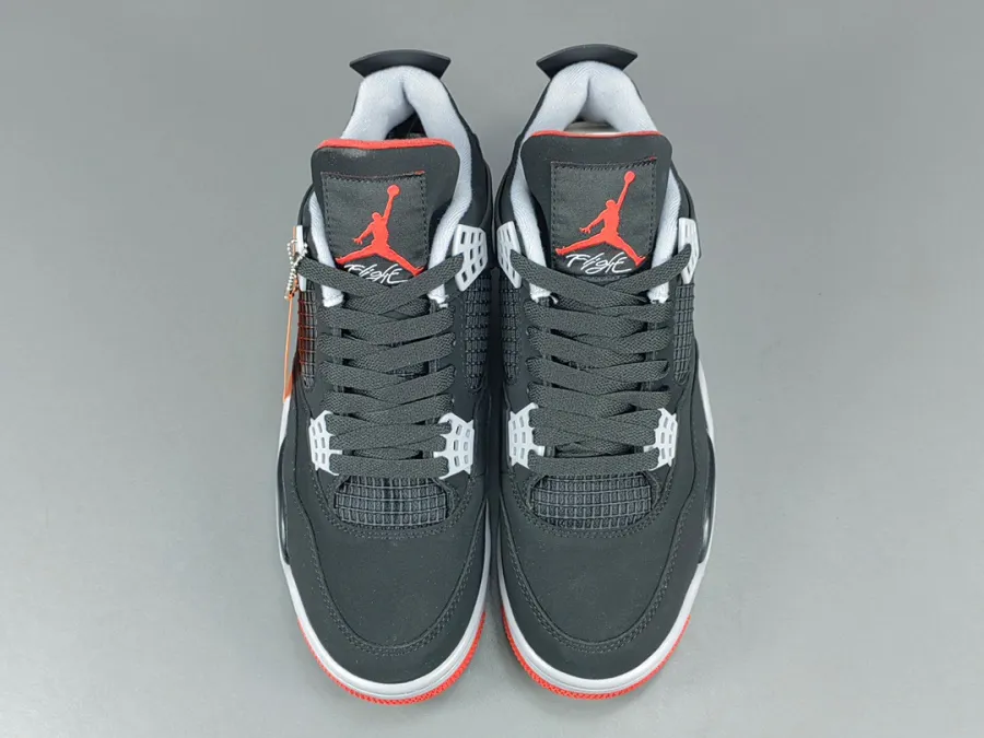 Air Jordan 4 Bred