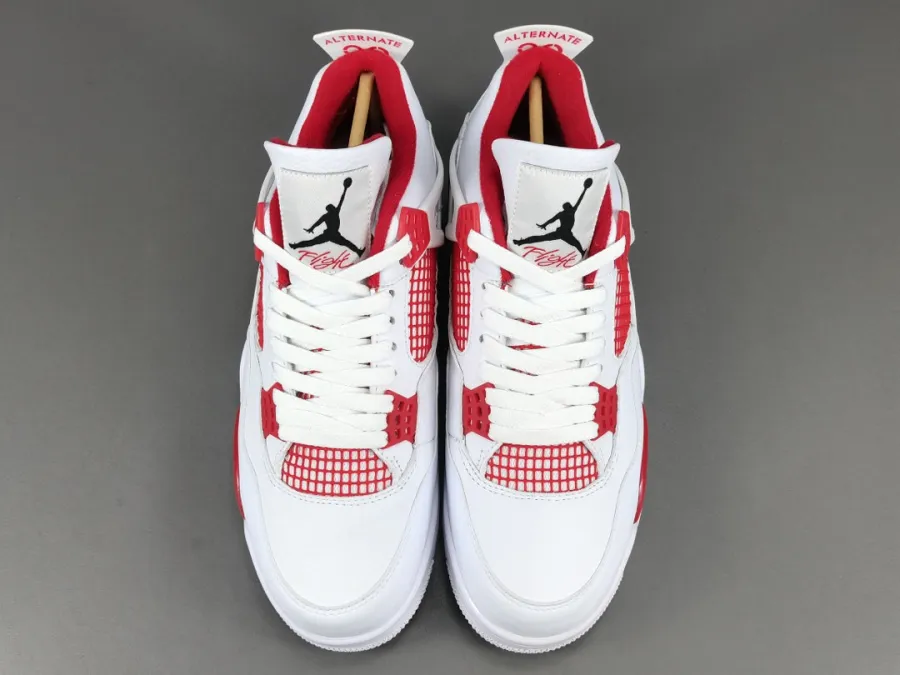 Air Jordan 4 Retro Alternate