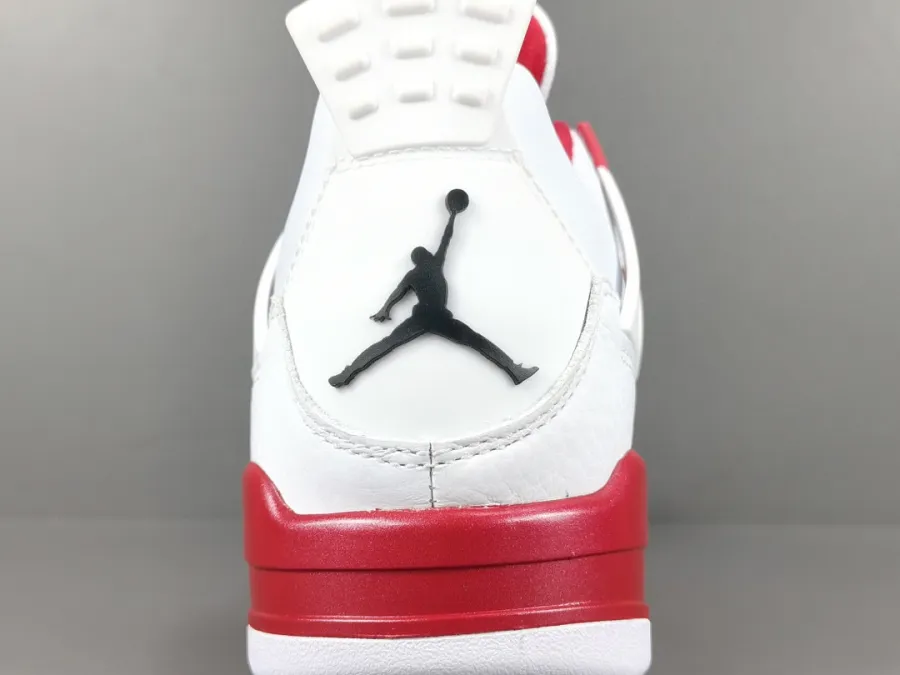 Air Jordan 4 Retro Alternate