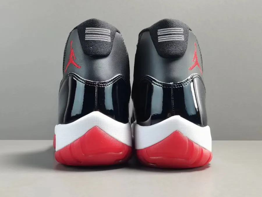 Jordan 11 Bred