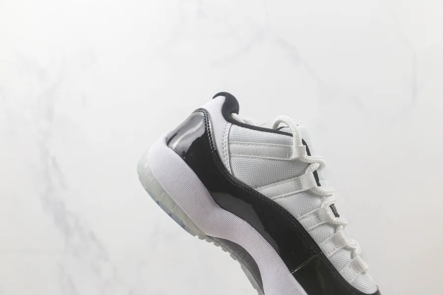 Jordan 11 Retro Low Concord 