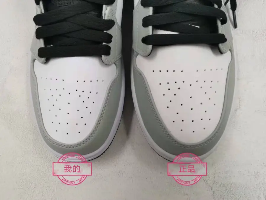 Jordan 1 Light Smoke Grey  Low