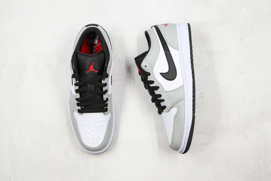 Jordan 1 Light Smoke Grey  Low