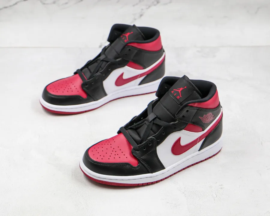 Air Jordan 1 Bred Toe Mid