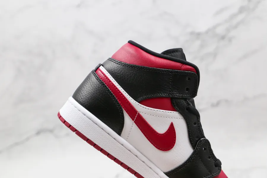 Air Jordan 1 Bred Toe Mid