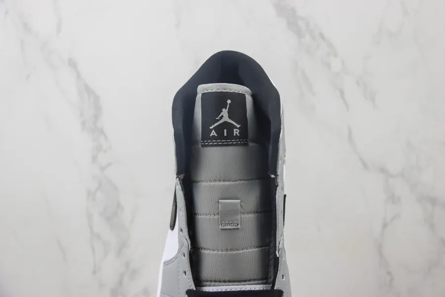 Air Jordan 1 Mid Light Smoke Grey