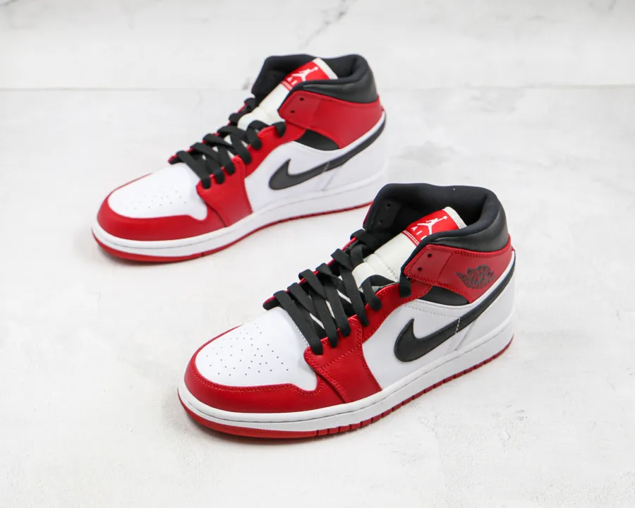 Air Jordan 1 Mid Chicago