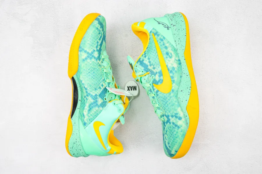 Kobe 8 Green Glow 