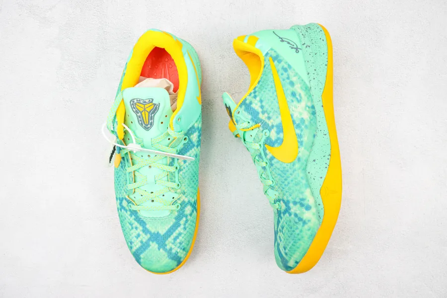 Kobe 8 Green Glow 