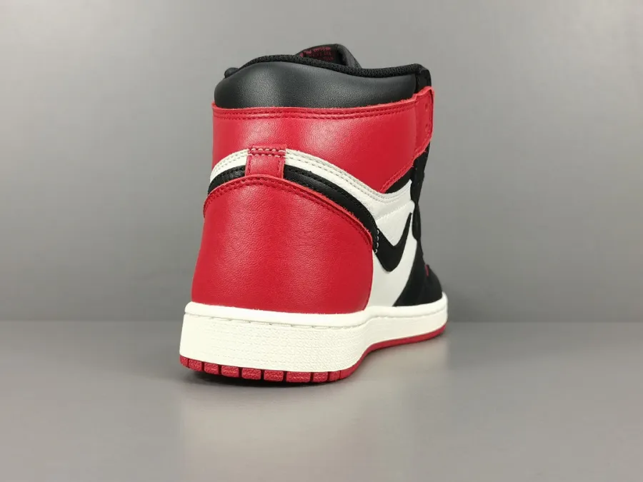 Air Jordan 1 Retro High Og Bred Toe