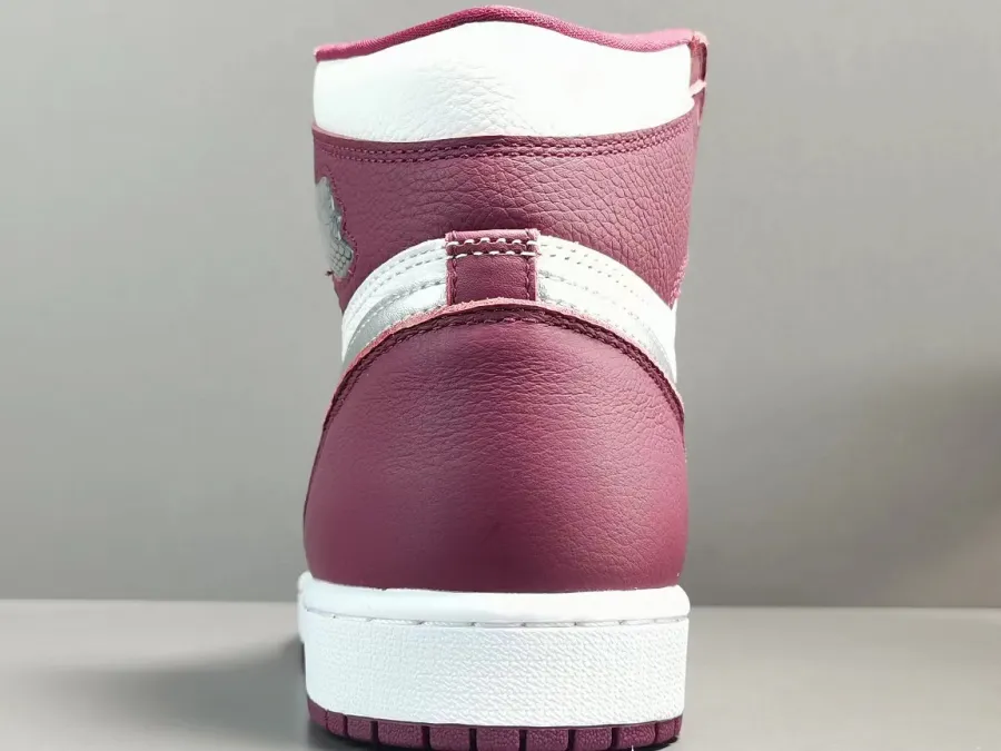 Air Jordan 1 Bordeaux