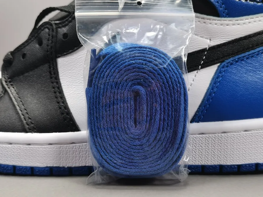 Jordan Retro 1 Fragment