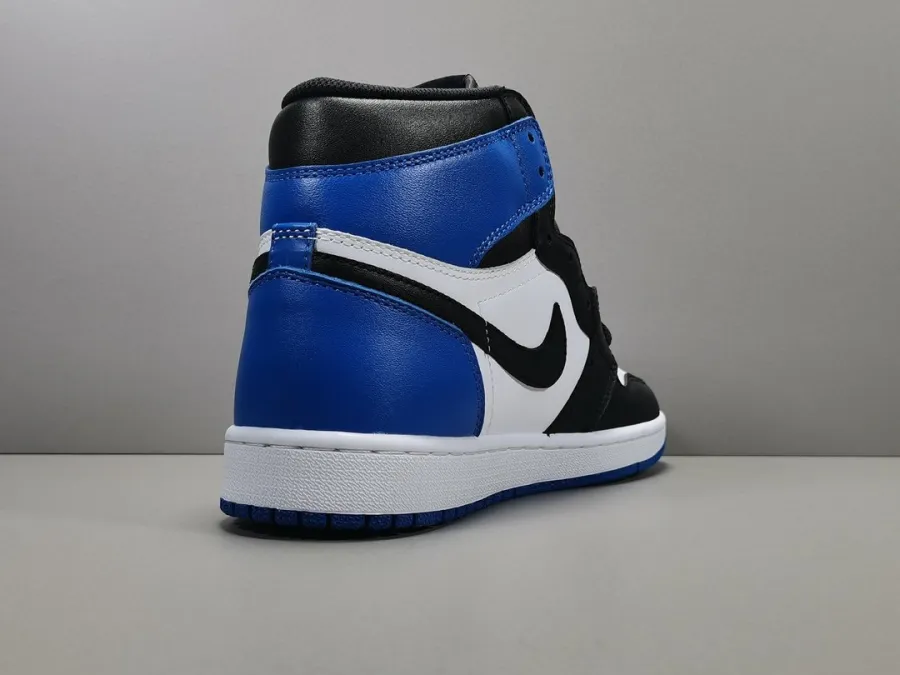 Jordan Retro 1 Fragment