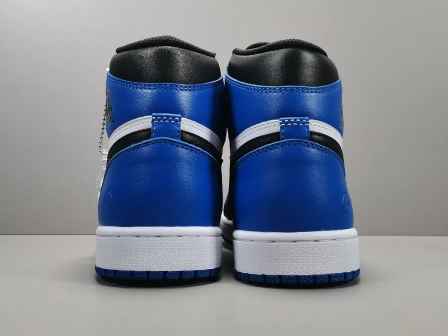 Jordan Retro 1 Fragment