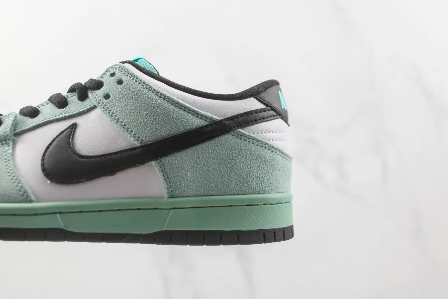 Dunk Lows Sea Crystal