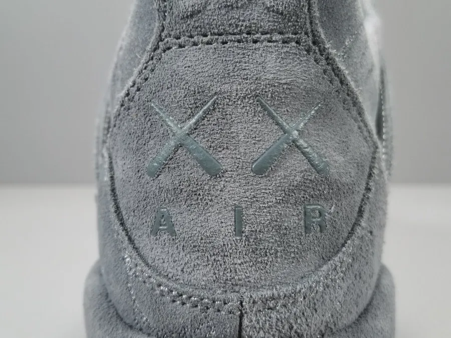 Air Jordan 4 Retro Kaws Cool Grey