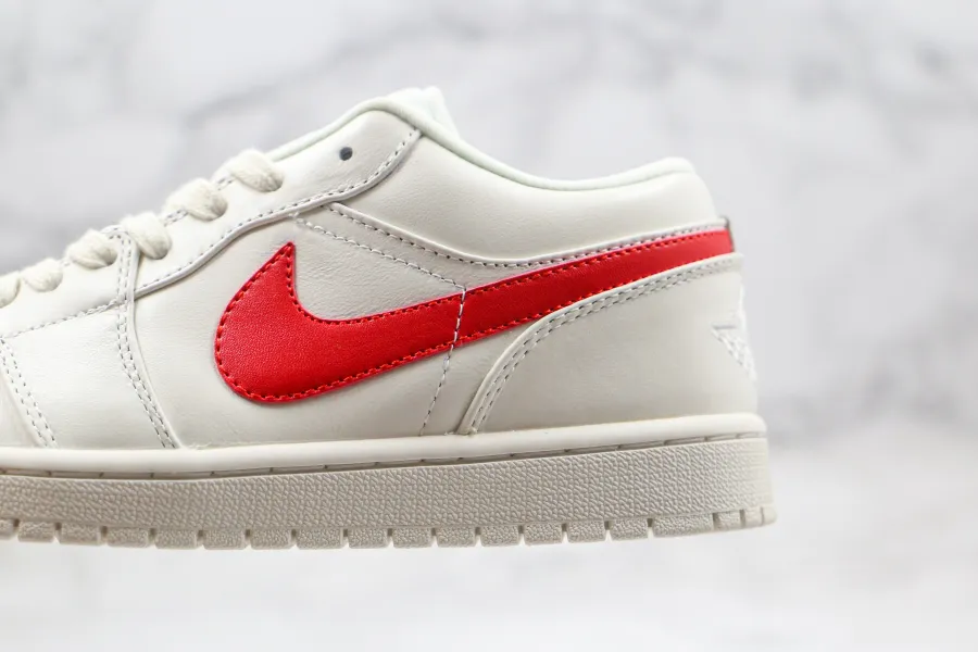 Wmns Air Jordan 1 Low University Red 