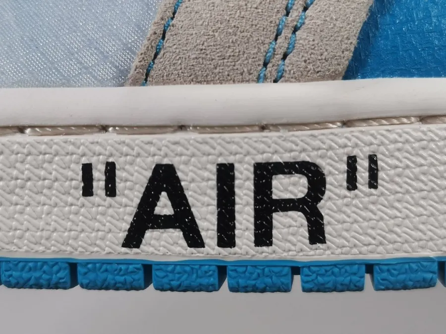 Off-White Jordan 1 Retro High Unc