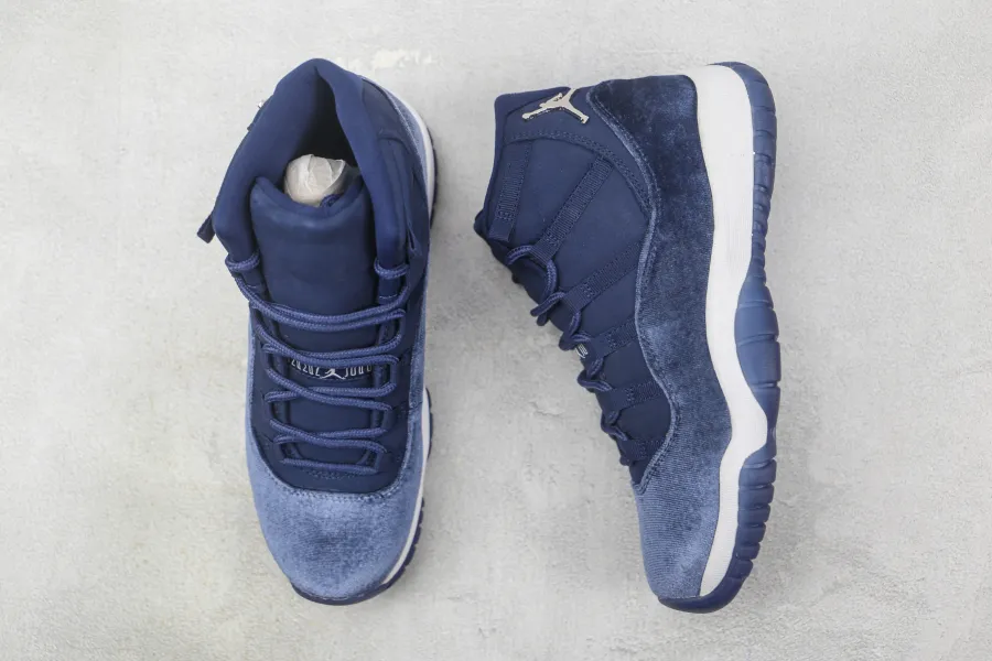 Wmns Air Jordan 11 Retro Midnight Navy Velvet 