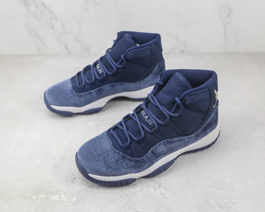 Wmns Air Jordan 11 Retro Midnight Navy Velvet 