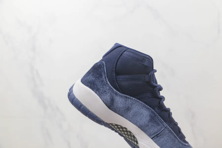 Wmns Air Jordan 11 Retro Midnight Navy Velvet 