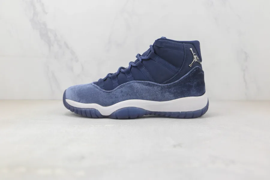 Wmns Air Jordan 11 Retro Midnight Navy Velvet 