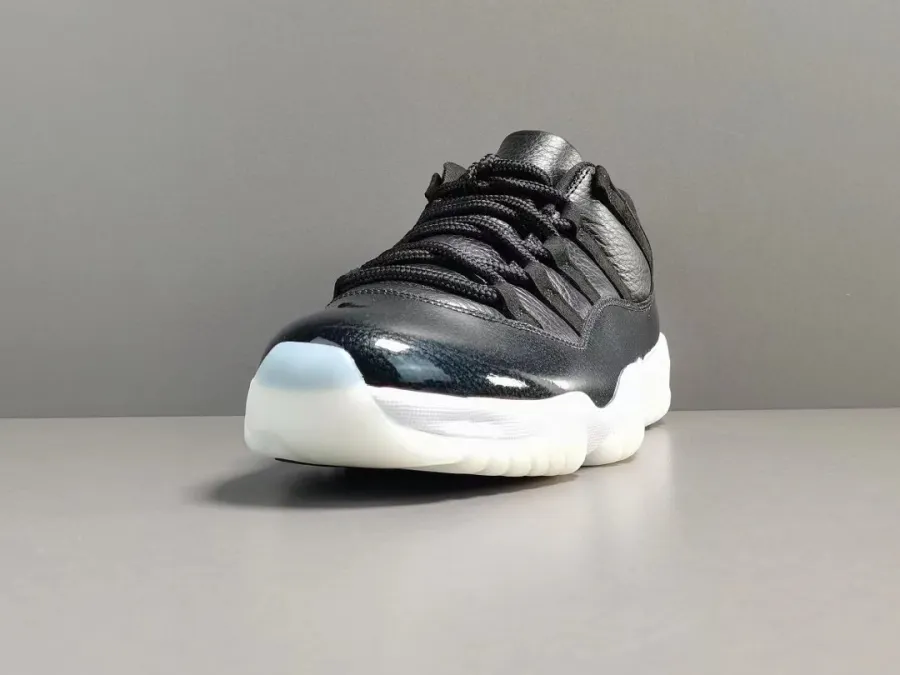 Jordan 11 Low 72-10