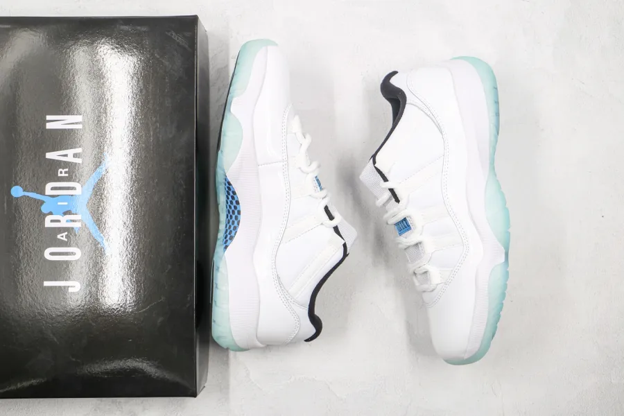 Air Jordan 11 Low Legend Blue