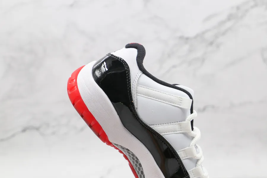 Jordan 11 Low White Bred