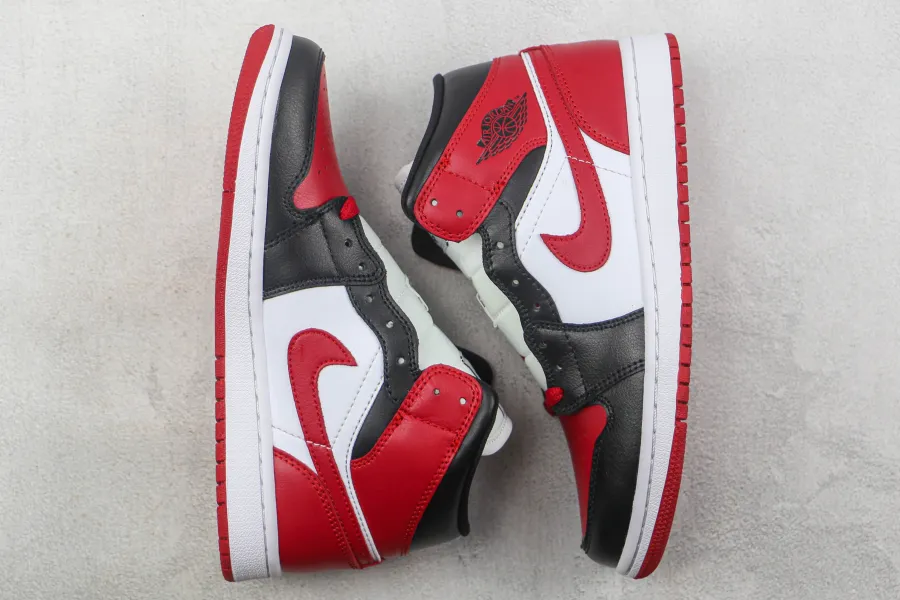 Wmns Air Jordan 1 Mid Alternate Bred Toe  