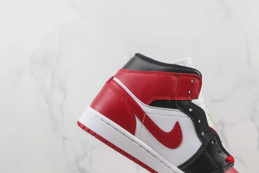 Wmns Air Jordan 1 Mid Alternate Bred Toe  