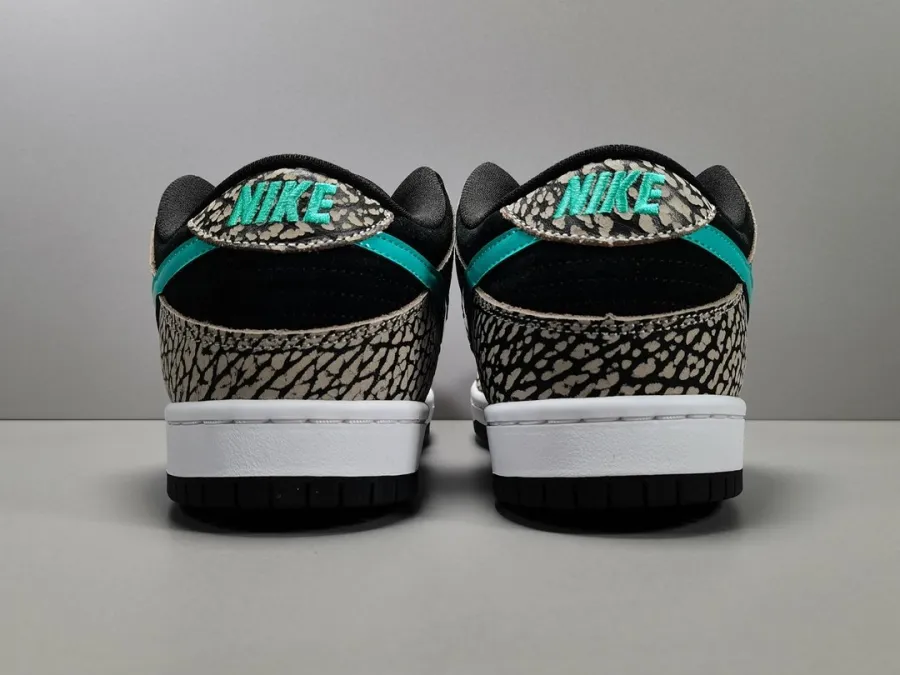 Dunk Low Pro Sb Atmos Elephant