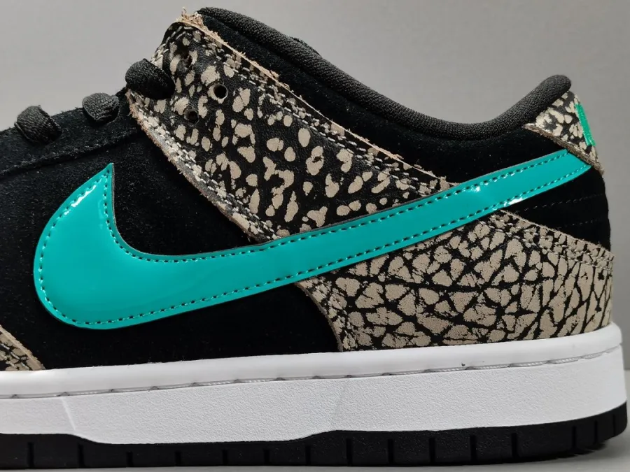 Dunk Low Pro Sb Atmos Elephant