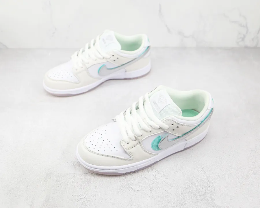 Sb Dunk Low Pro Og Qs Diamond White 