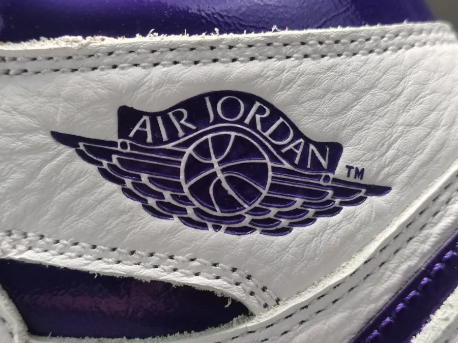 Air Jordan 1 High Og Wmns Court Purple