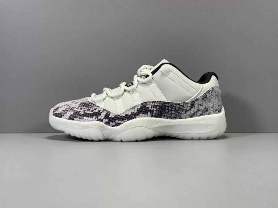 Air Jordan 11 Retro Low Light Bone Snakeskin