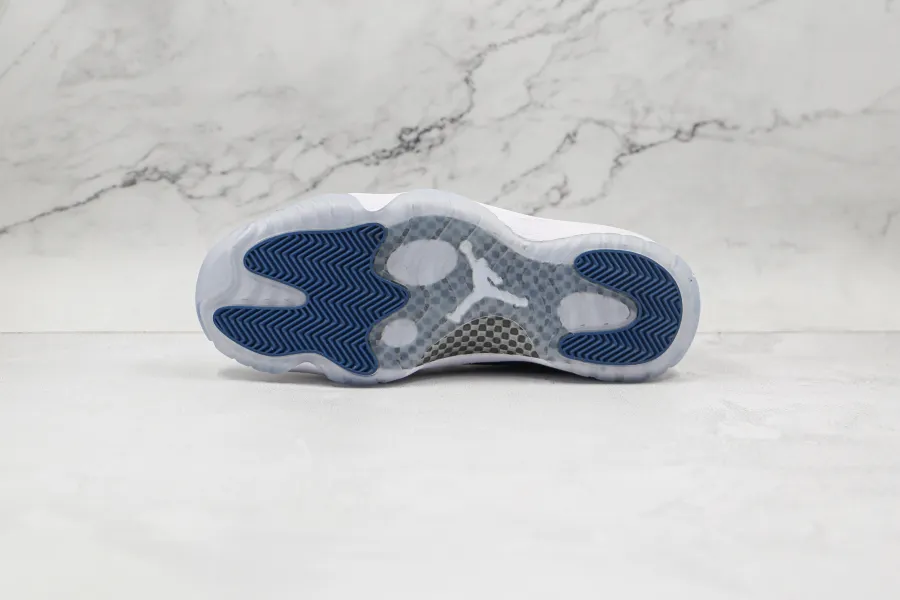 Air Jordan 11 Retro Low Le Blue Snakeskin