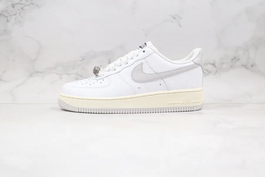 Nike Air Force 1 ’07 Low 1-800