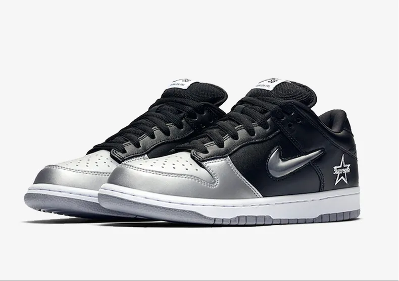 Sb Dunk Low Metallic Silver