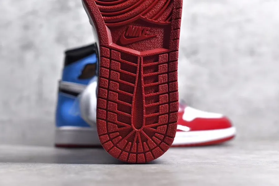 Air Jordan 1 High Fearless Reps