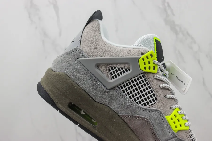 Air Jordan 4 Se Neon