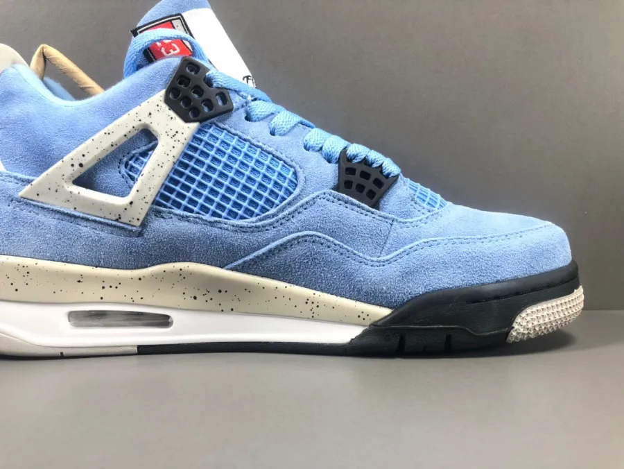 Air Jordan 4 Se University Blue