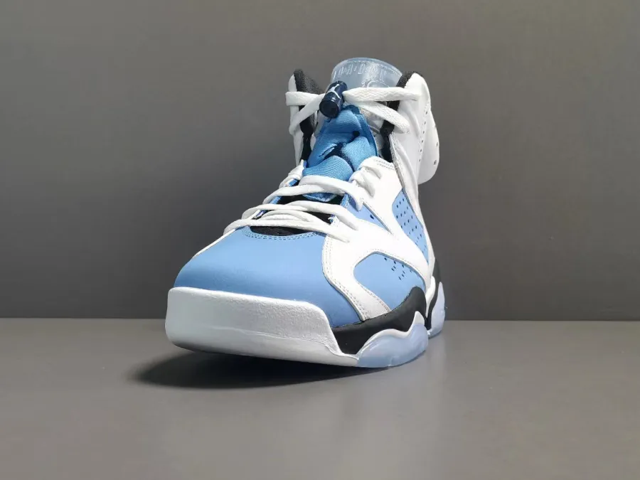 Air Jordan 6 Unc