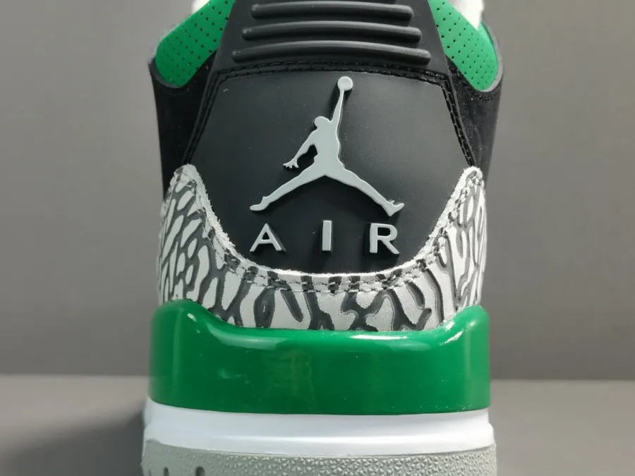 Air Jordan 3 Pine Green