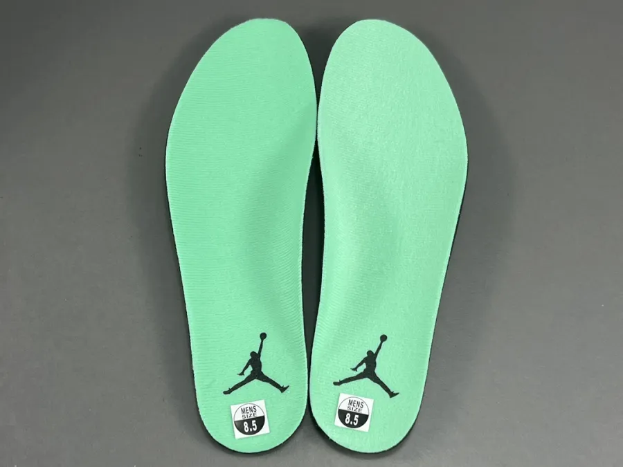 Air Jordan 3 Retro Green Glow