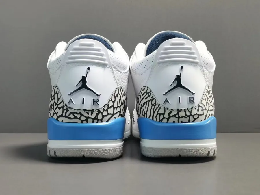 Air Jordan 3 Unc