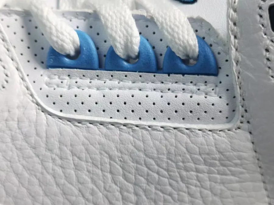 Air Jordan 3 Unc