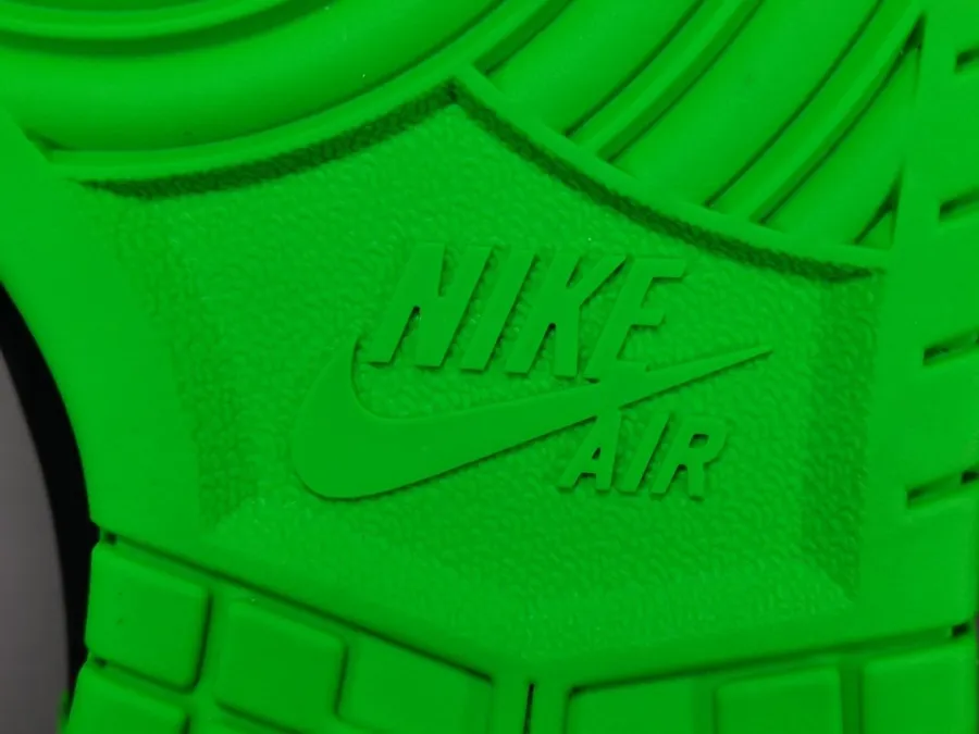 Off-White X Air Rubber Dunk Green Strike